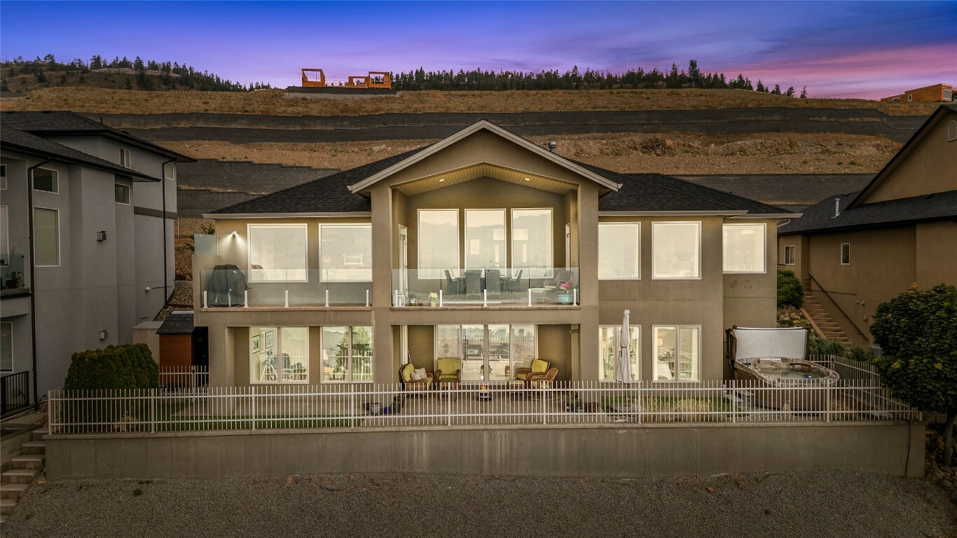 Photo de la propriété:  1420 Pinot Noir Drive  BC V4T 3H9 