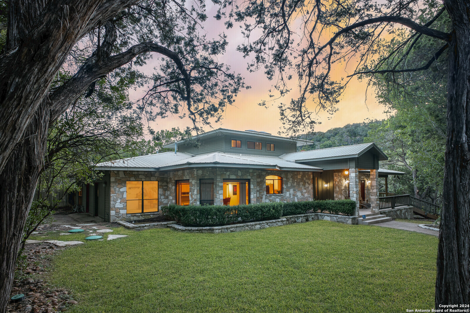 Property Photo:  2170 Park Rd  TX 78132 