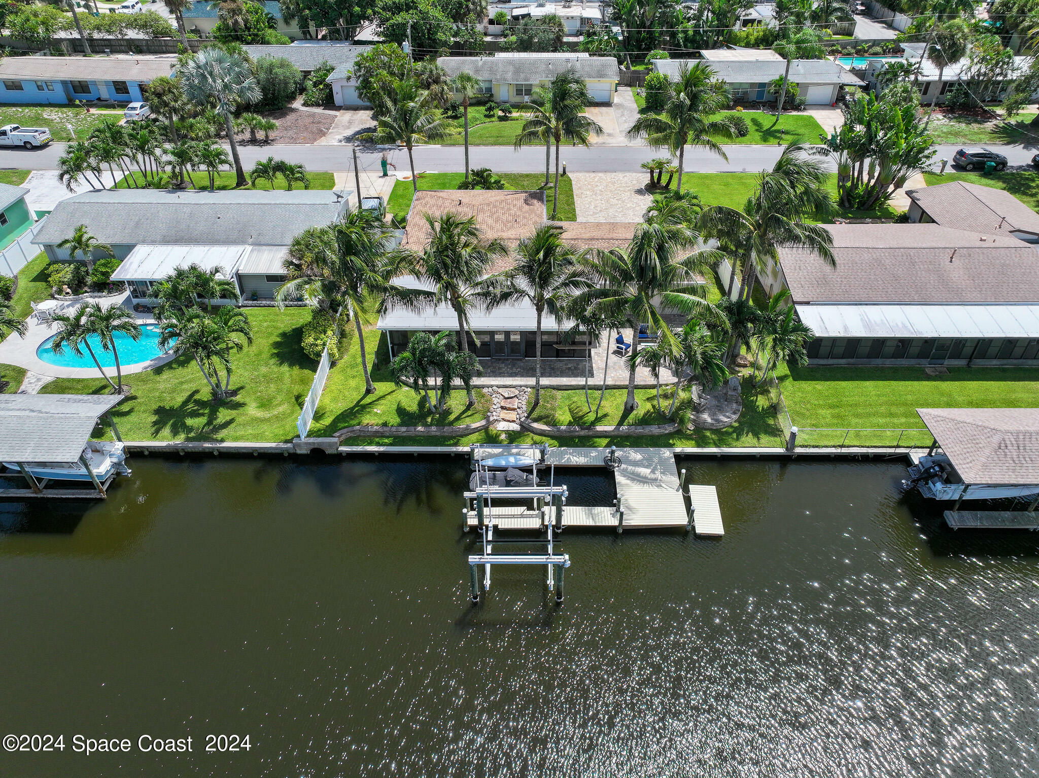 Property Photo:  409 Nautilus Drive  FL 32937 