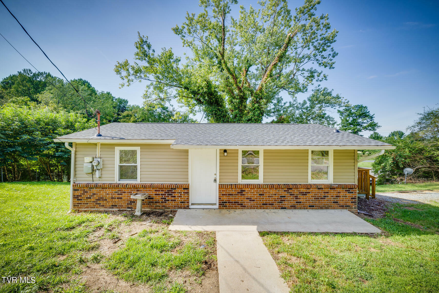 Property Photo:  1118 East State Street  TN 37620 