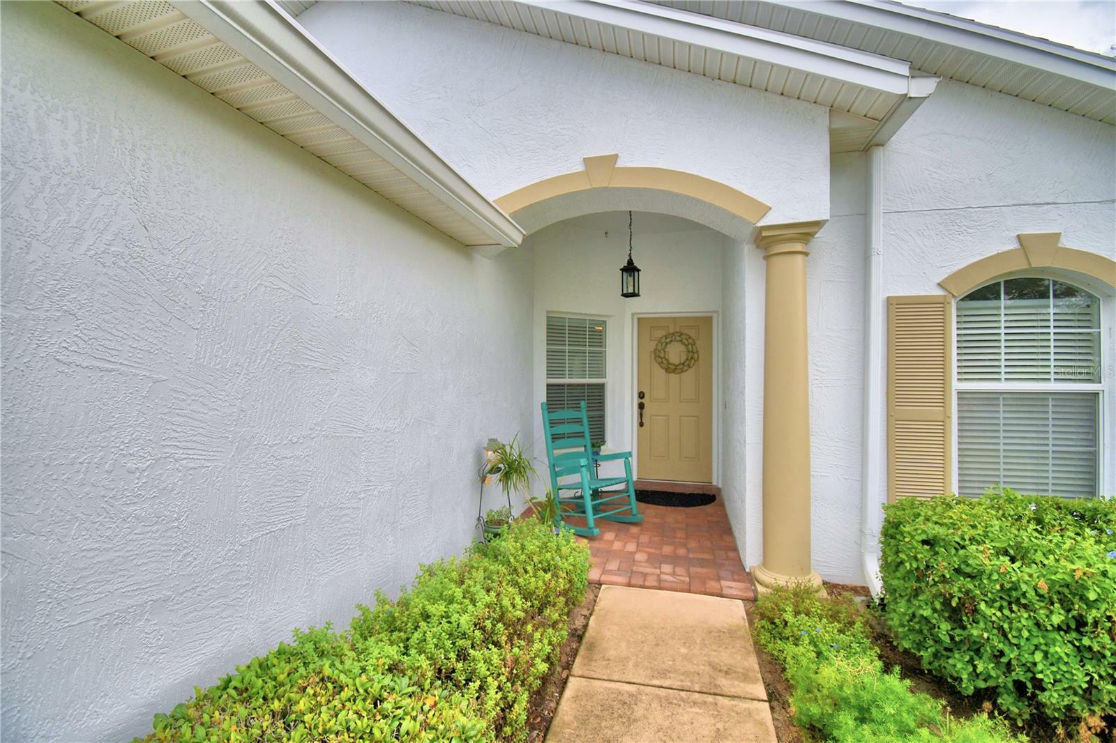 Property Photo:  341 Lake Suzanne Drive  FL 33859 