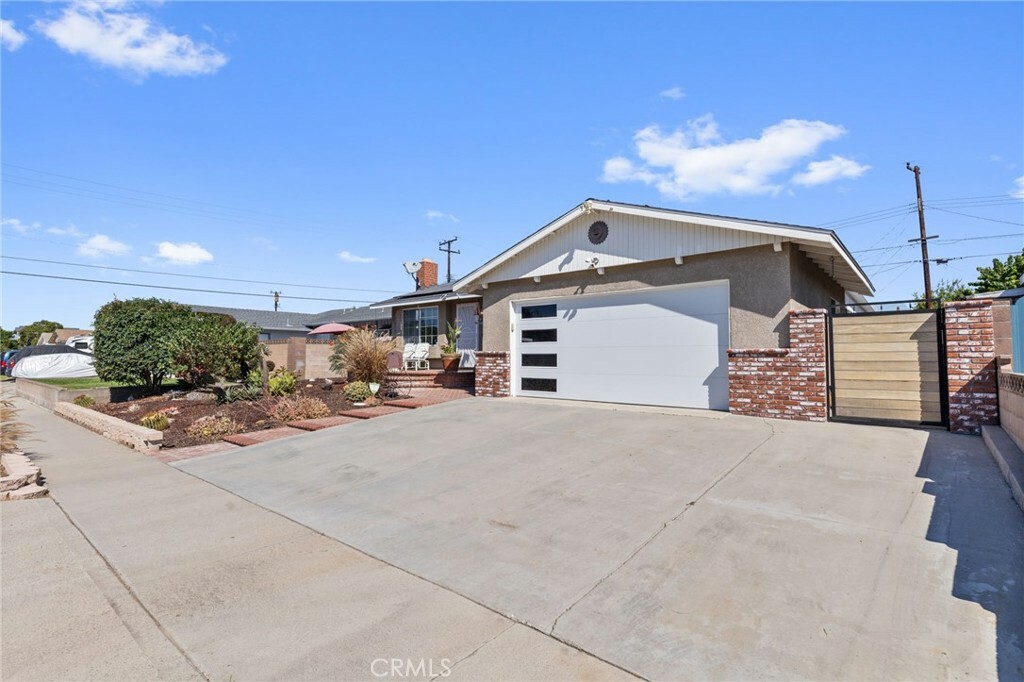 Property Photo:  5885 Trinidad Way  CA 90620 