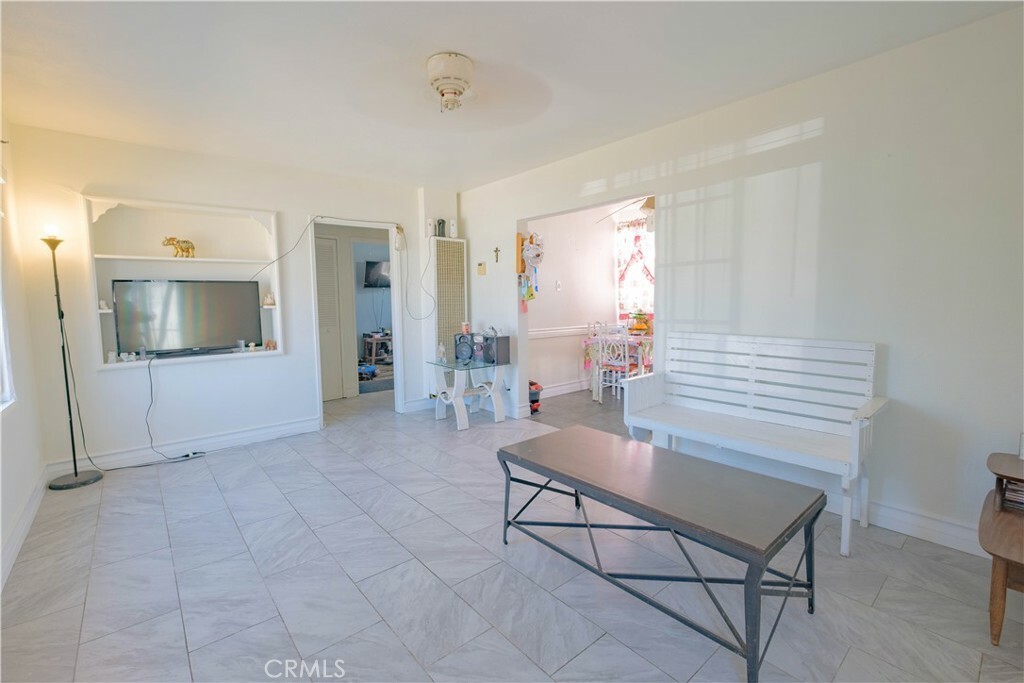 Property Photo:  14513 S Loness Avenue  CA 90220 