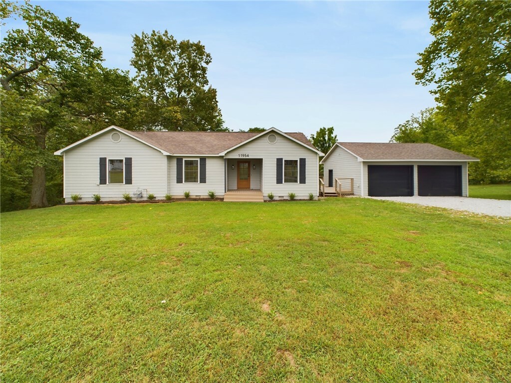 Property Photo:  11954 Landers Road  AR 72756 