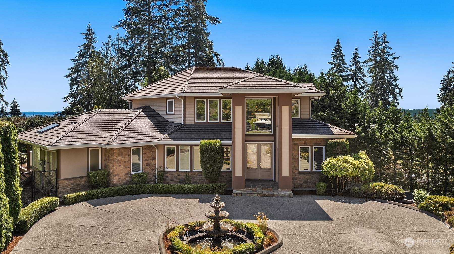 Property Photo: 11627 82nd Avenue NE WA 98034
