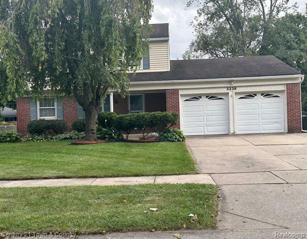 Property Photo:  2338 London Drive  MI 48085 