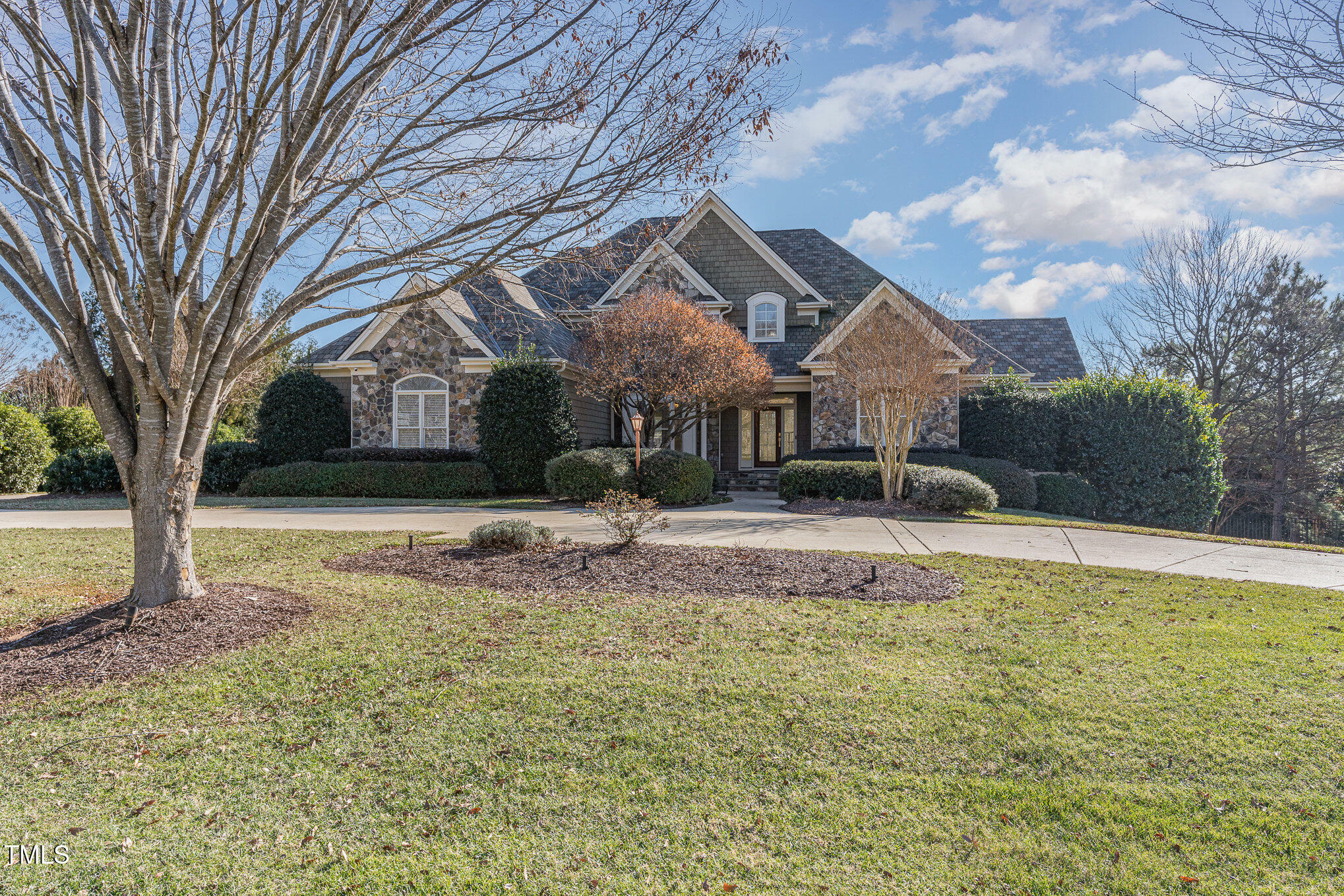 Property Photo: 6080 Delshire Court NC 27614