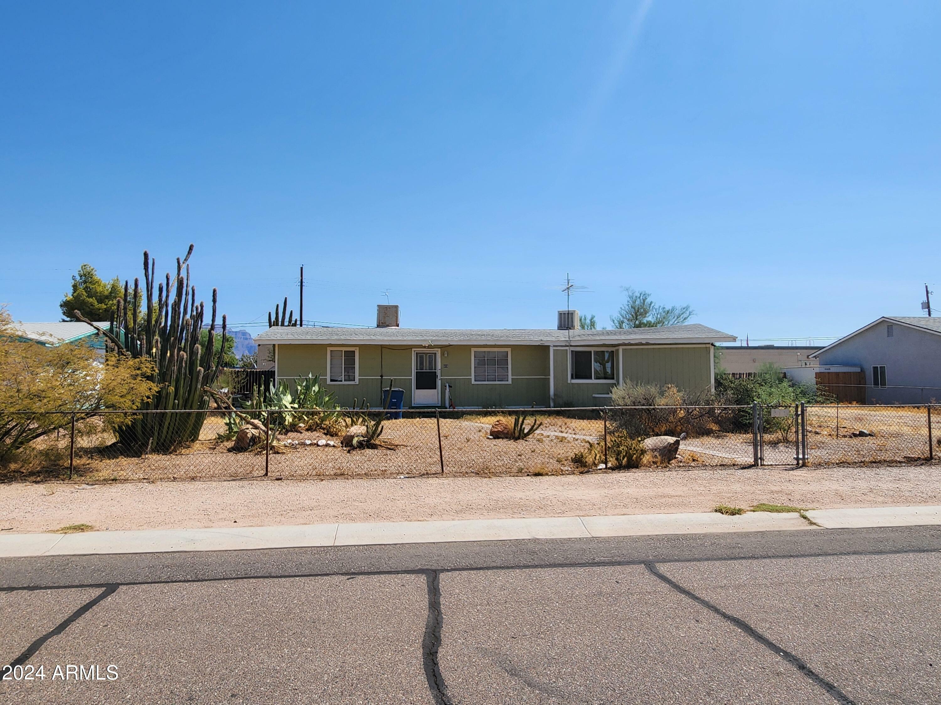 Property Photo:  649 S Saguaro Drive  AZ 85120 