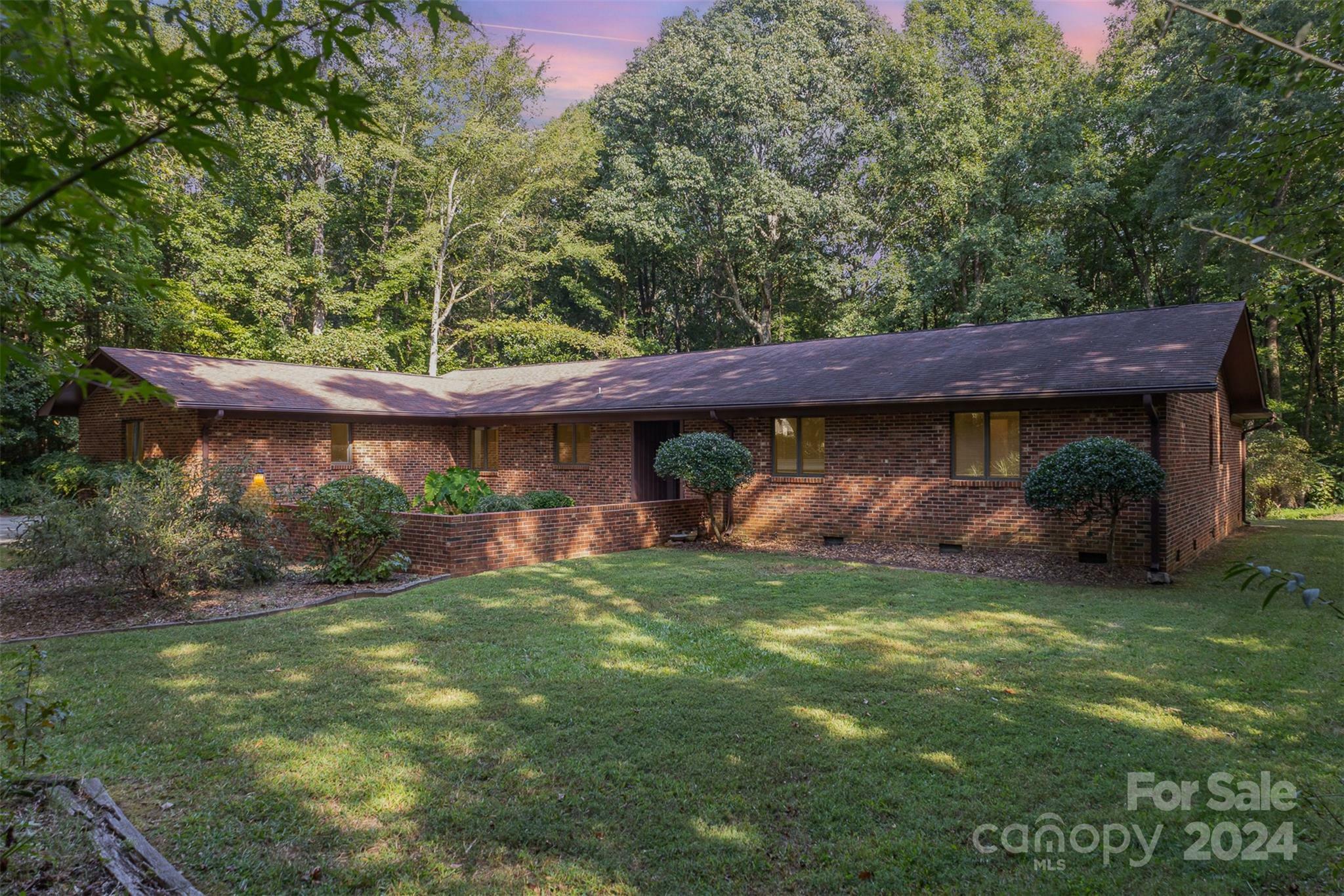 Property Photo:  10703 Chestnut Hill Drive  NC 28105 