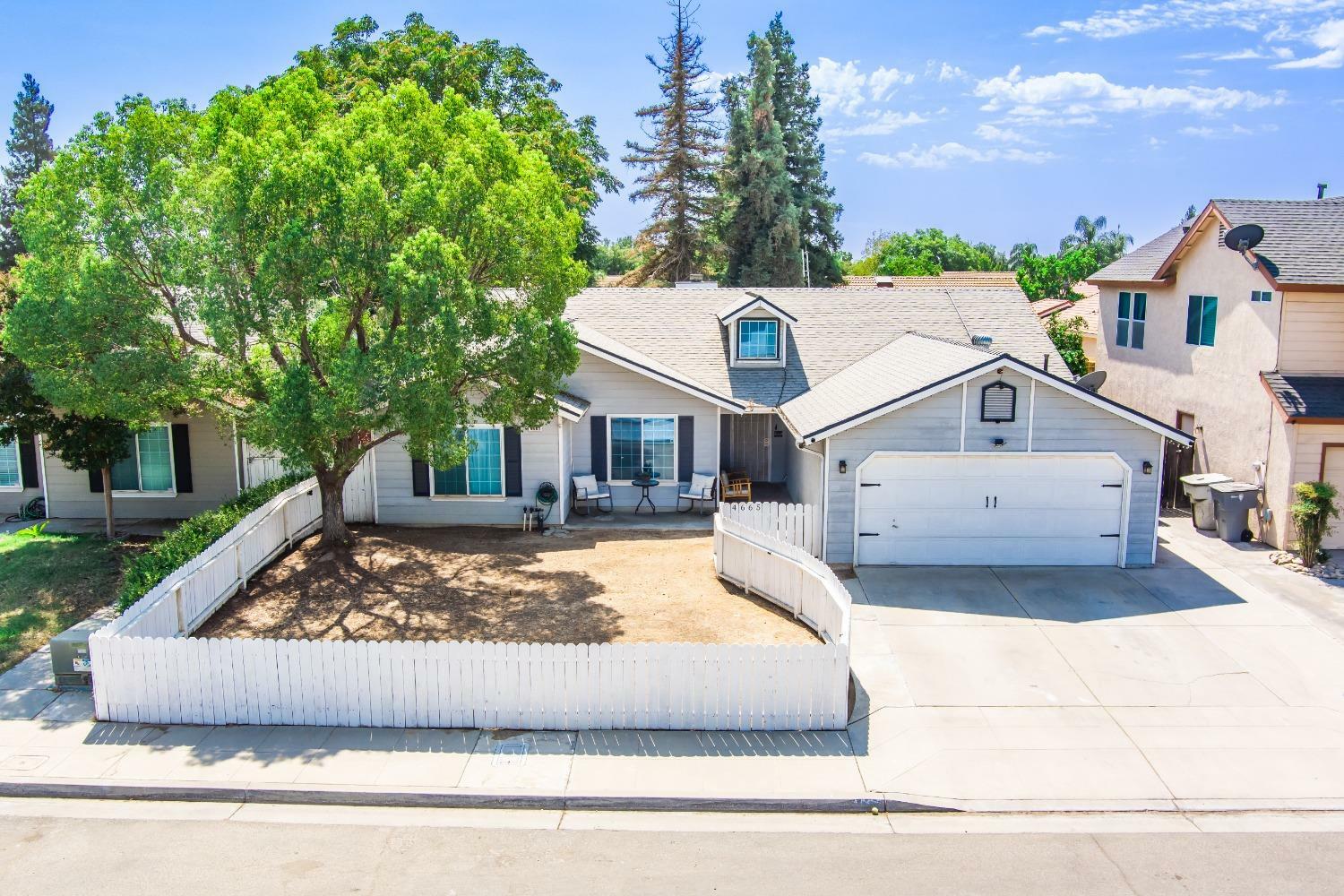 Property Photo:  4665 W Yale Avenue  CA 93722 