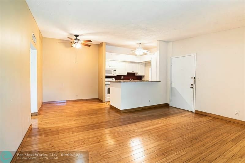 Property Photo:  15492 Lakes Of Delray Blvd 205  FL 33484 