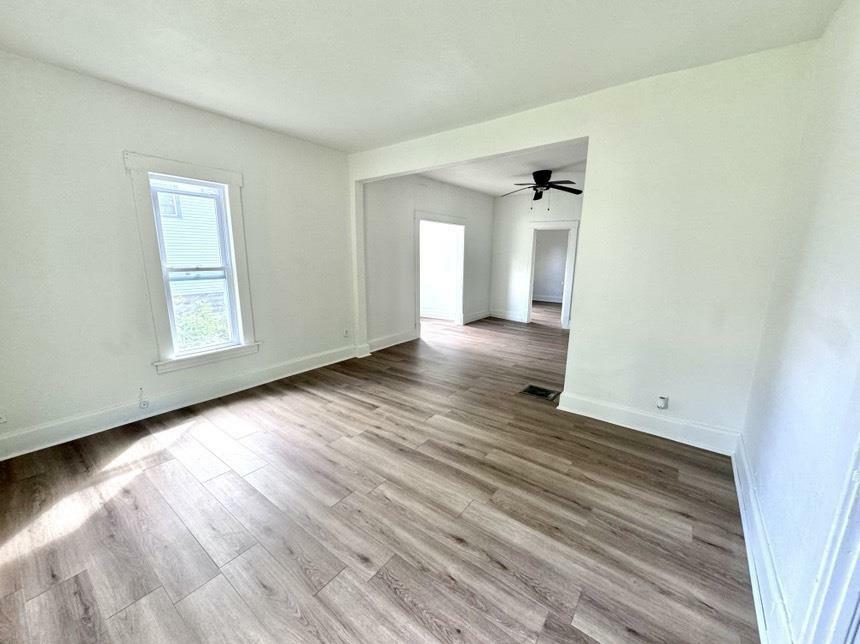 Property Photo:  112 6th Ave SE  IA 50662 