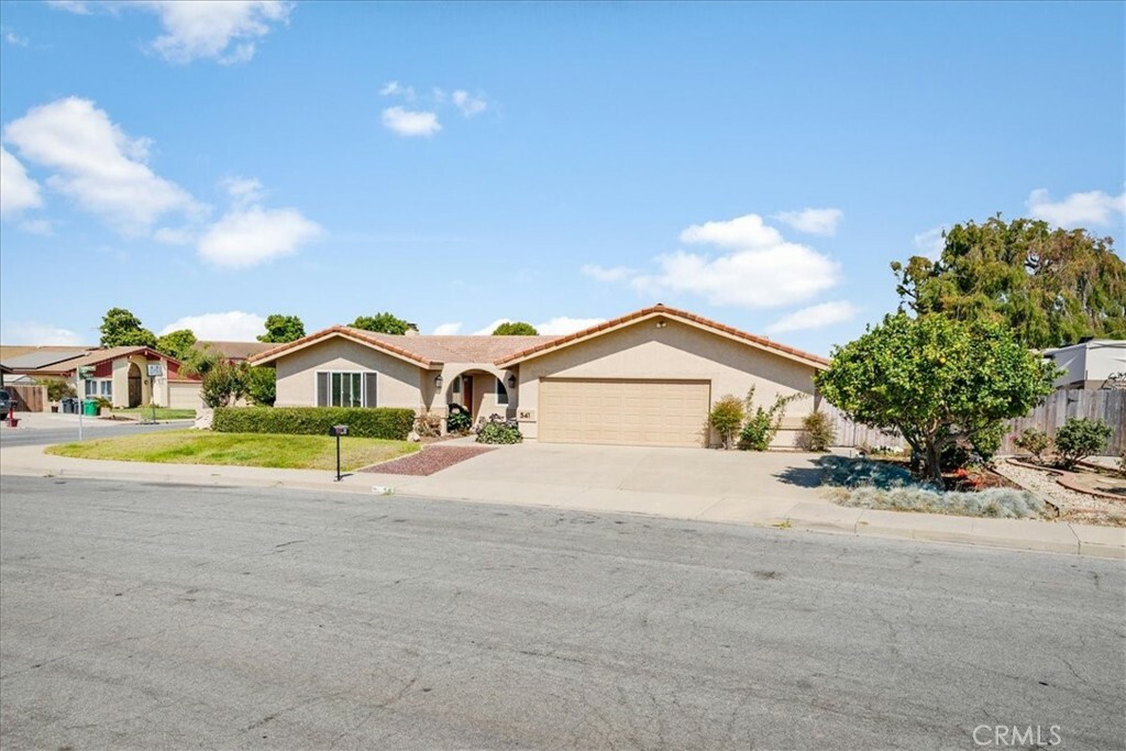 541 Garnet Way  Santa Maria CA 93454 photo