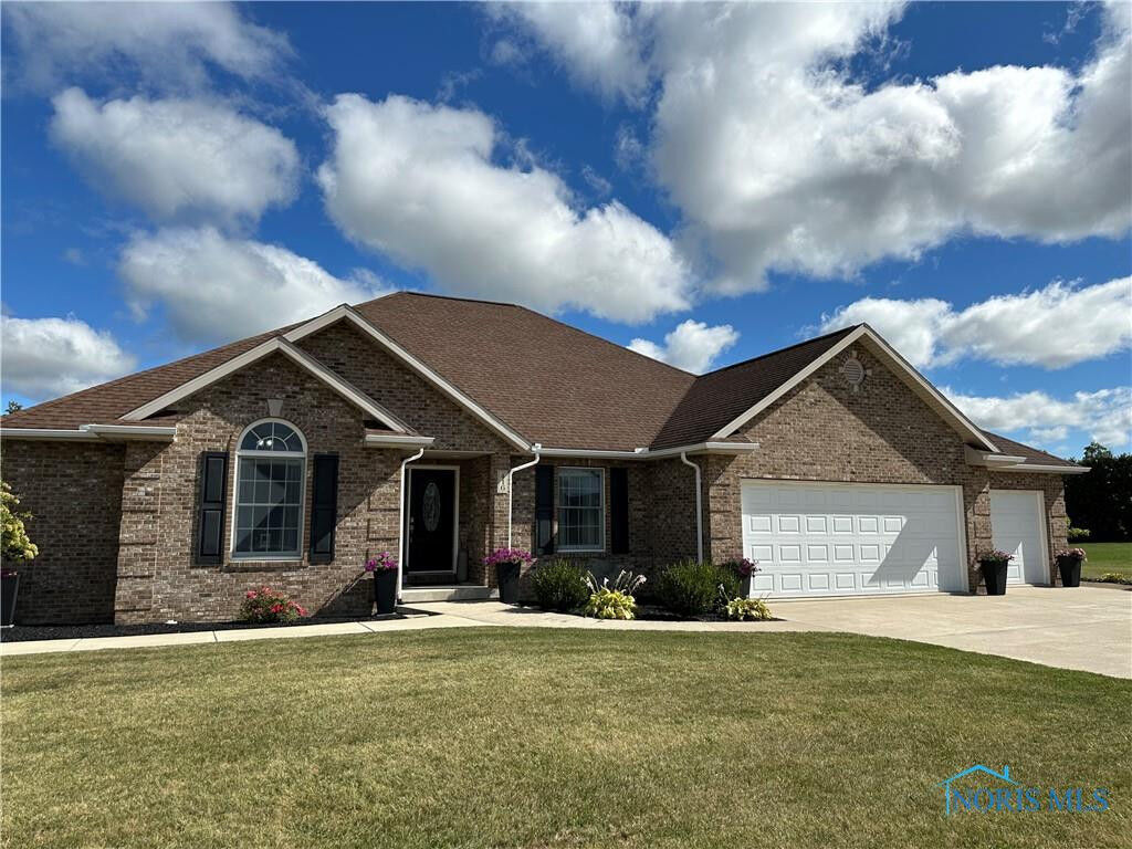 Property Photo:  416 W Lynn Street  OH 43554 