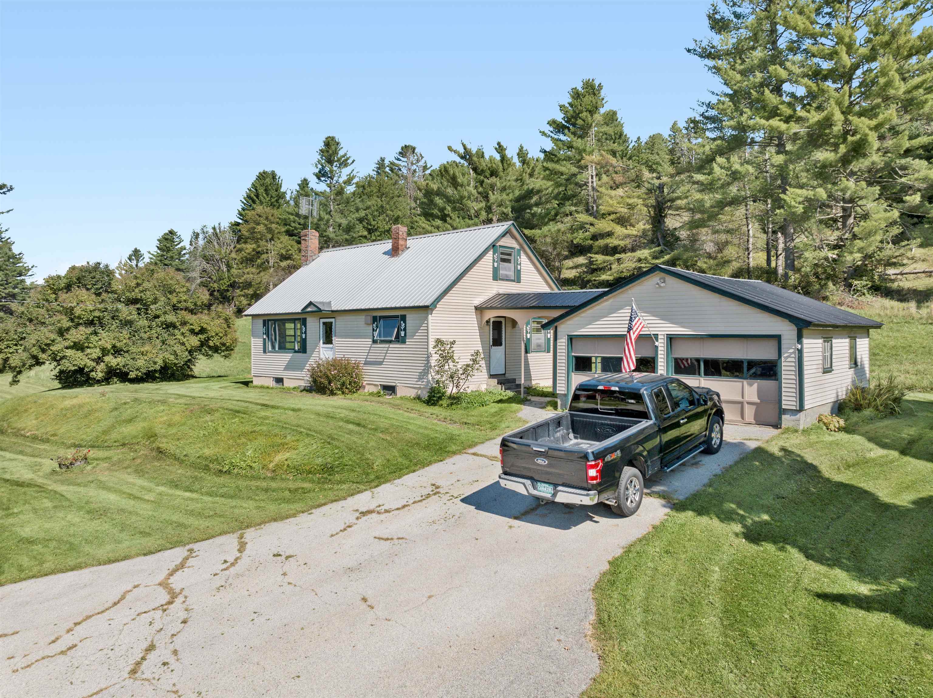 Property Photo: 229 Glinnis Road VT 05663