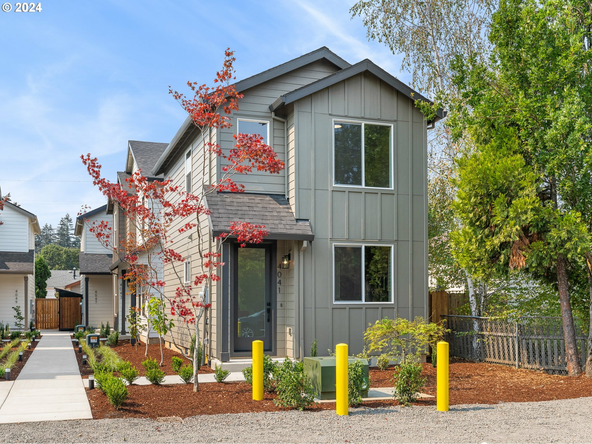 Property Photo:  4041 SE 115th Ave  OR 97266 