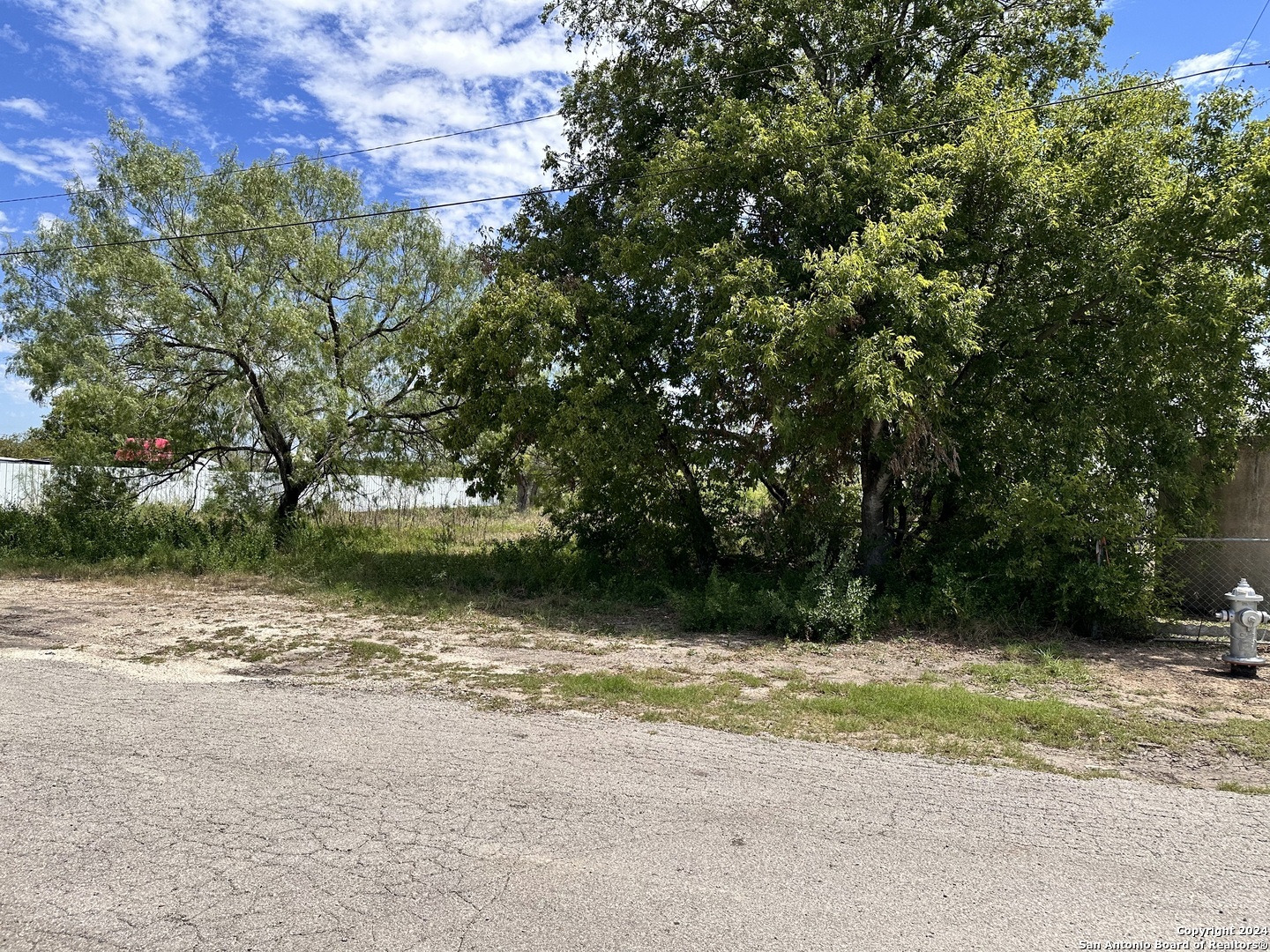 Property Photo:  3222 Minnie St  TX 78109 