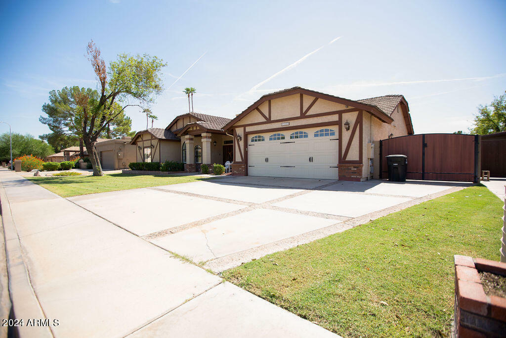 Property Photo:  1163 E Knight Lane  AZ 85284 