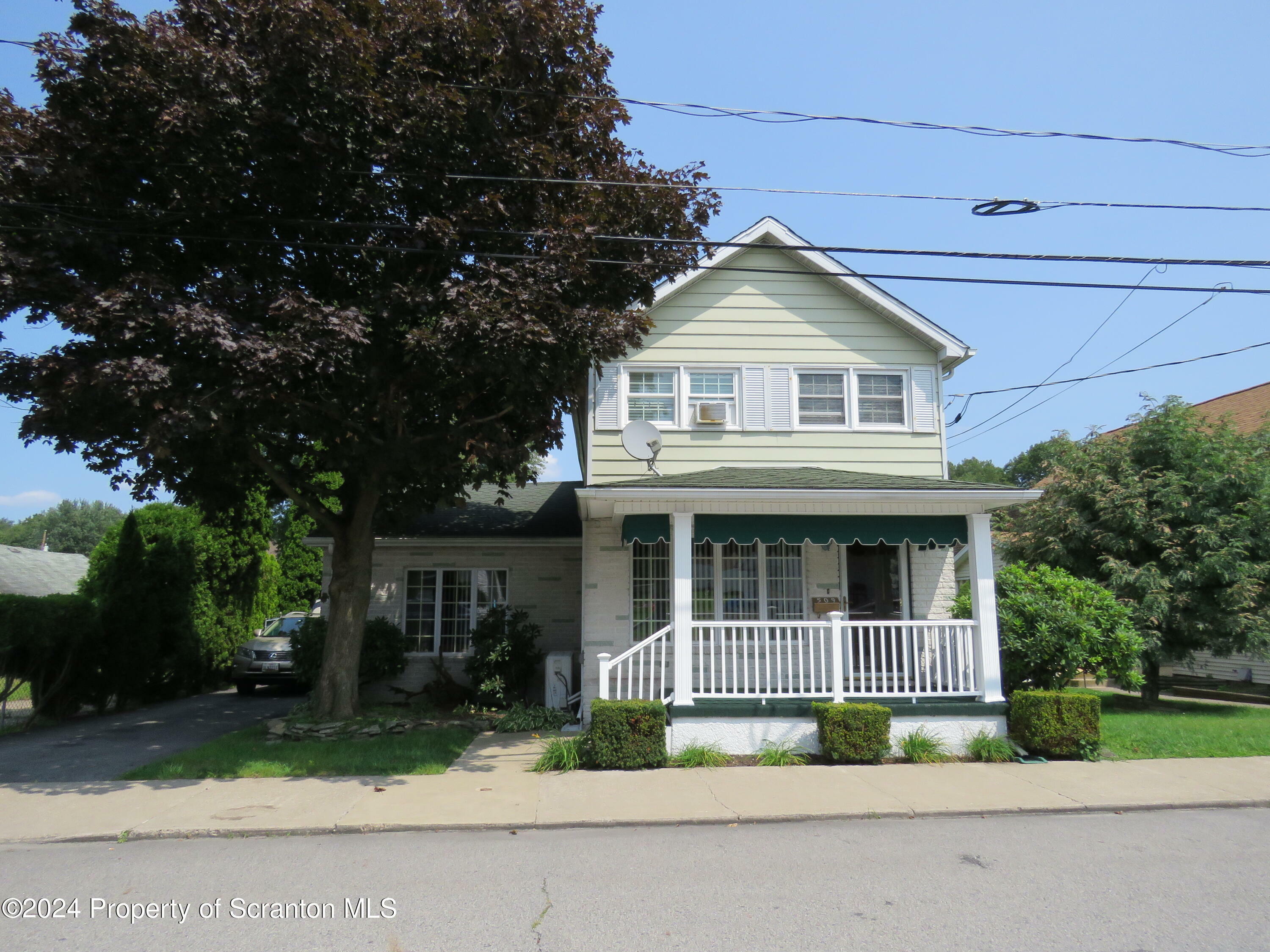 Property Photo:  509 Maple Street  PA 18518 