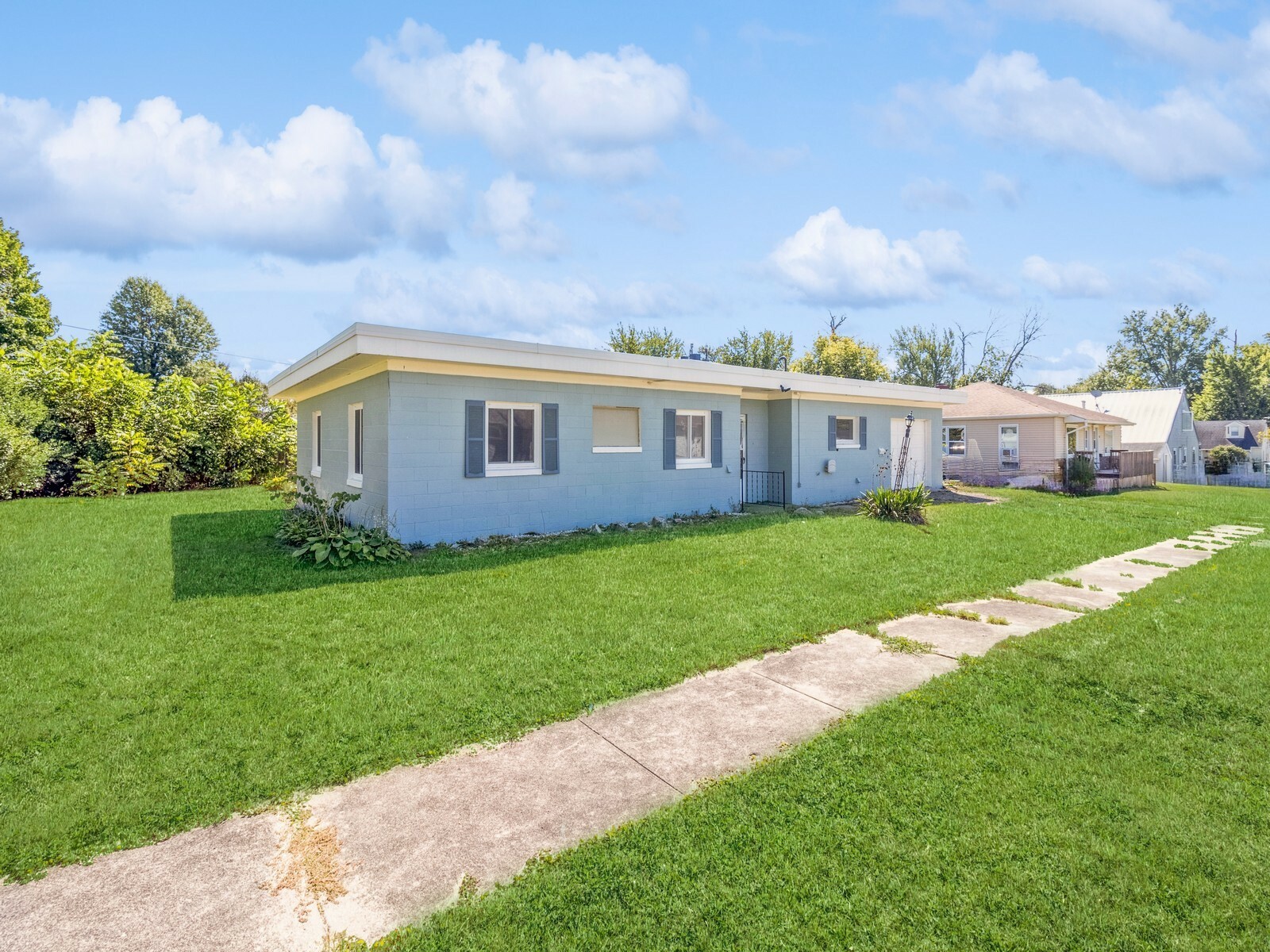 Property Photo:  107 Taft Street  IA 50158 