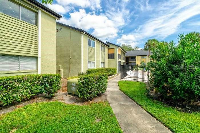 Property Photo:  912 Lake Destiny Road  FL 32714 