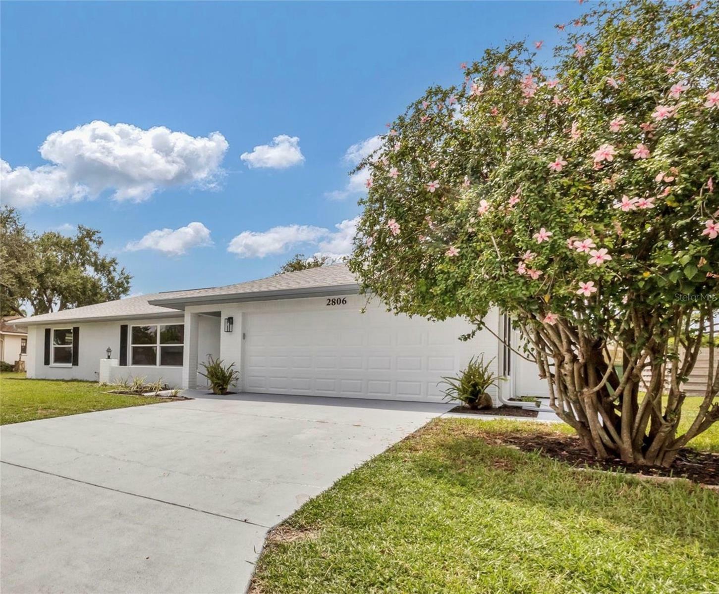 Property Photo:  2806 67th Street W  FL 34209 