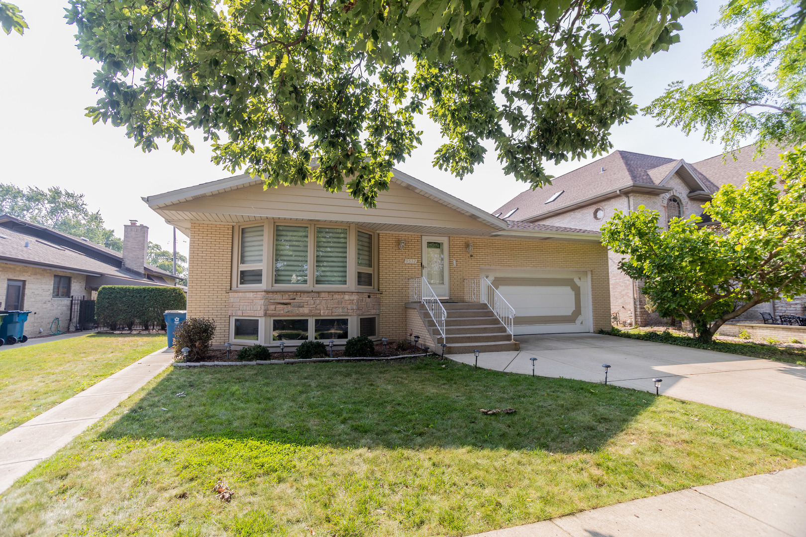 Property Photo:  9532 S Kolmar Avenue  IL 60453 