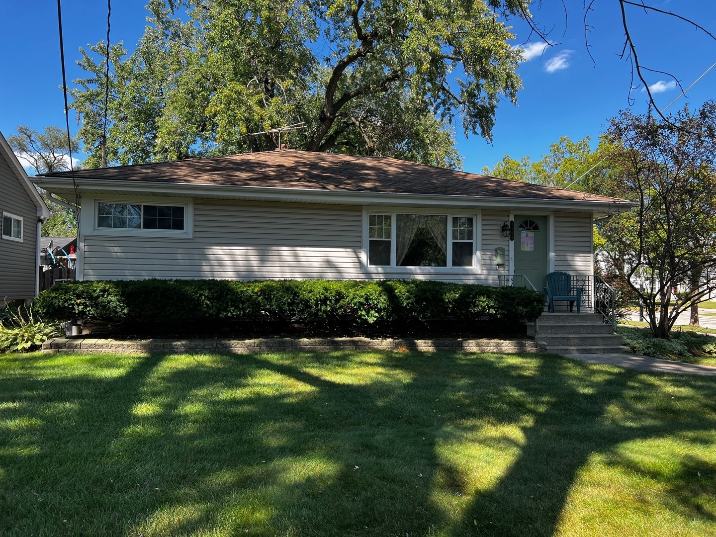 Property Photo:  1148 E Division Street  IL 60148 