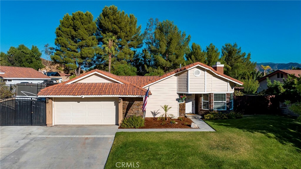 Property Photo:  29742 Poppy Meadow Street  CA 91387 