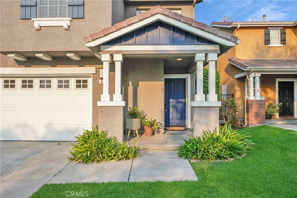 Property Photo:  411 Blue Jay Drive  CA 92823 