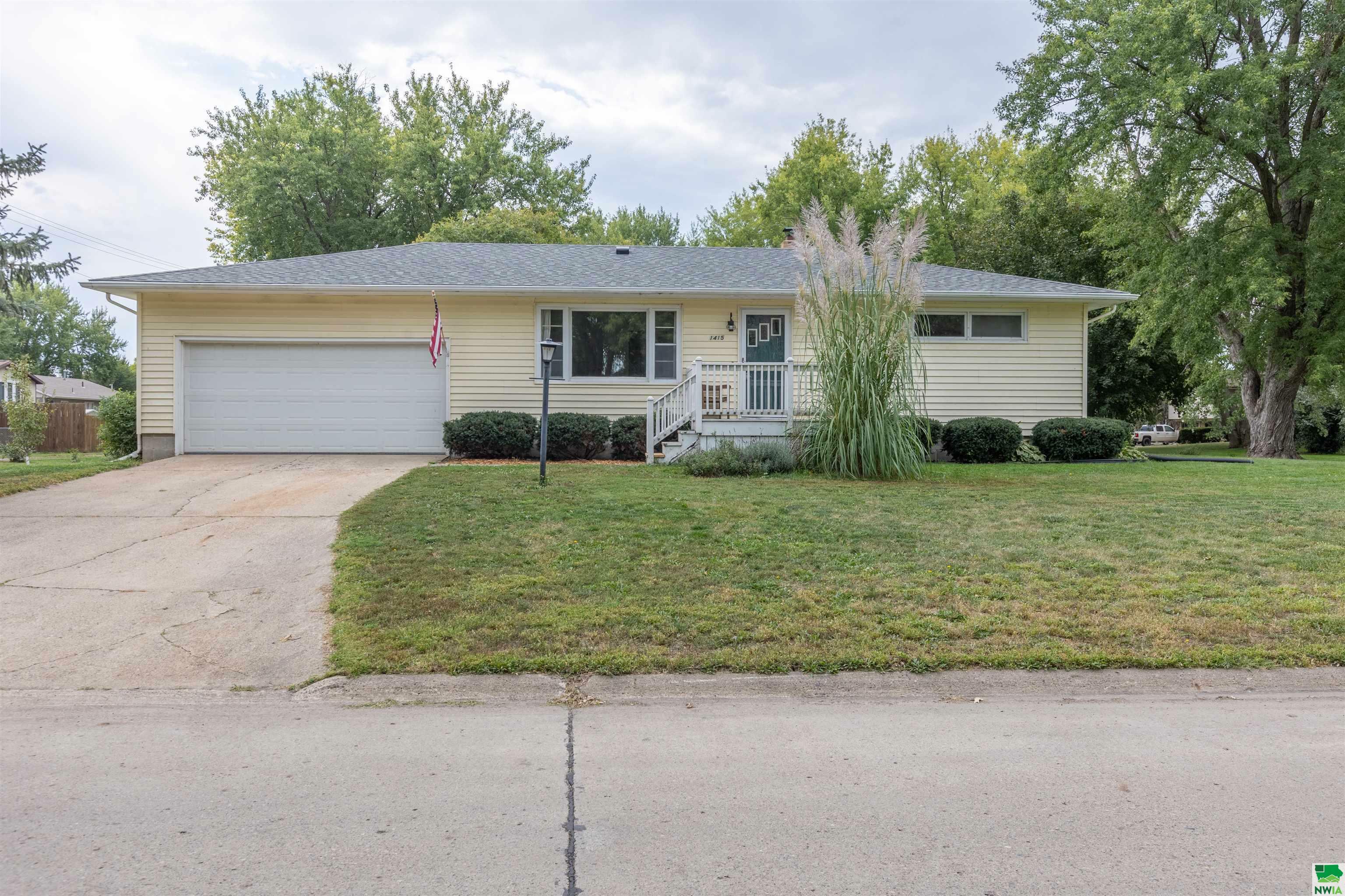 1415 Jasper St  Onawa IA 51040 photo