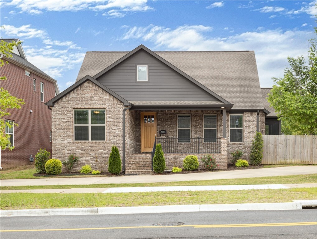 Property Photo: 2630 E Bayside Xing AR 72703