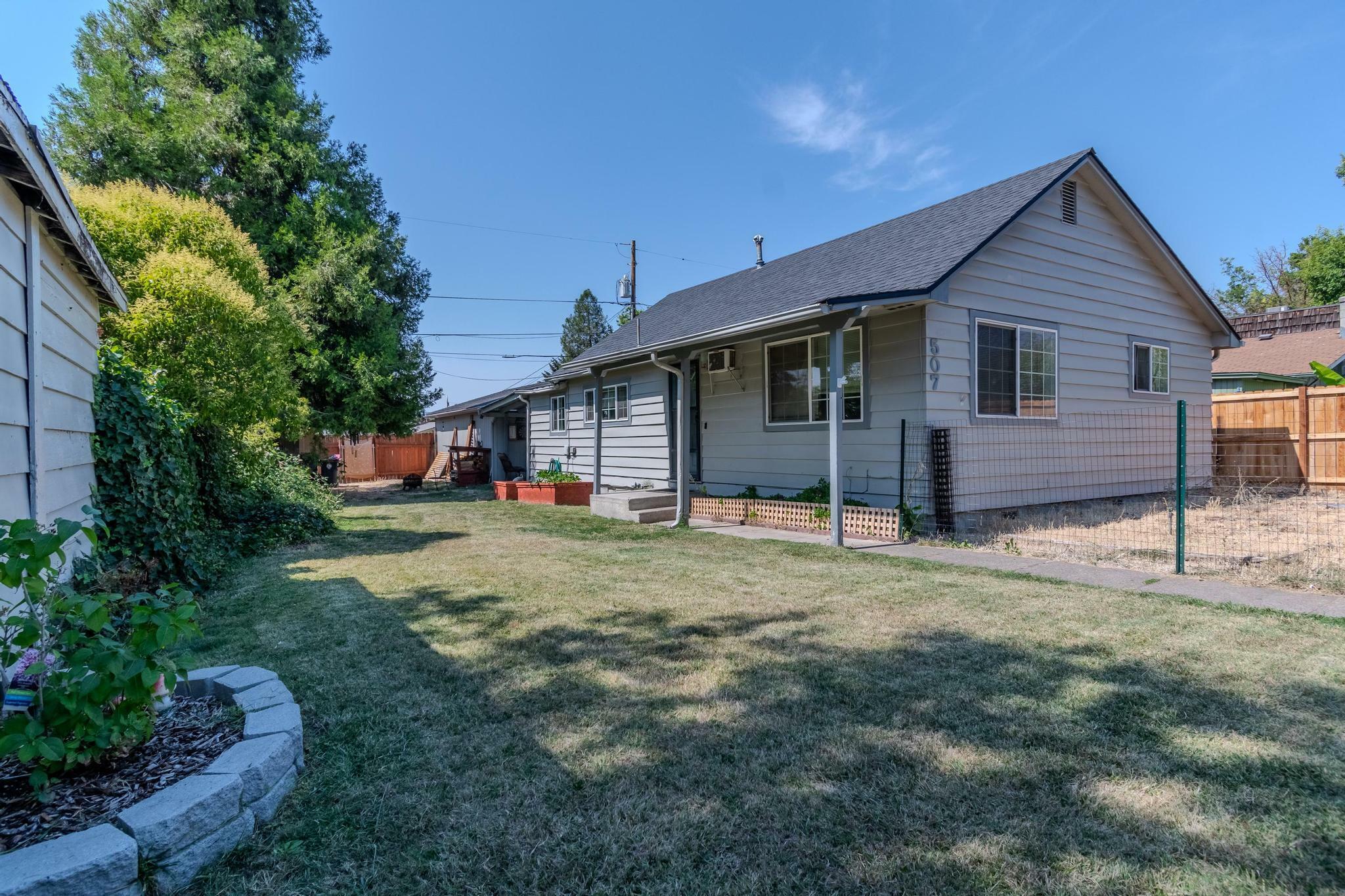 Property Photo:  507 Effie Street  OR 97504 