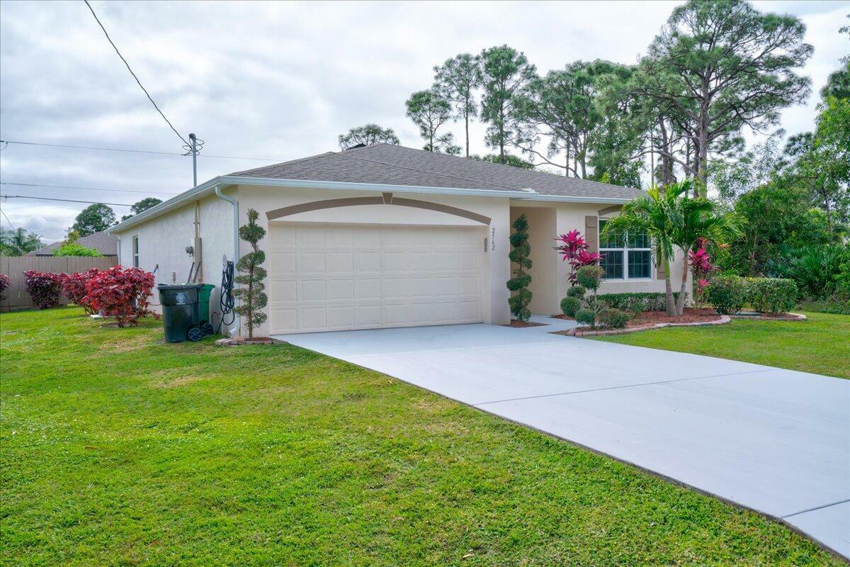 Property Photo:  2562 SE Tiffany Avenue  FL 34952 