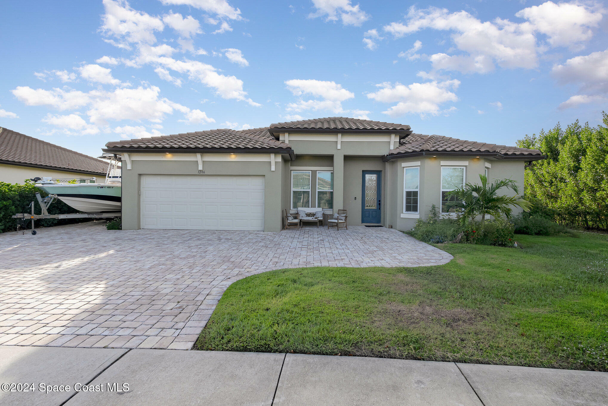 Property Photo: 1206 Fulton Circle FL 32780