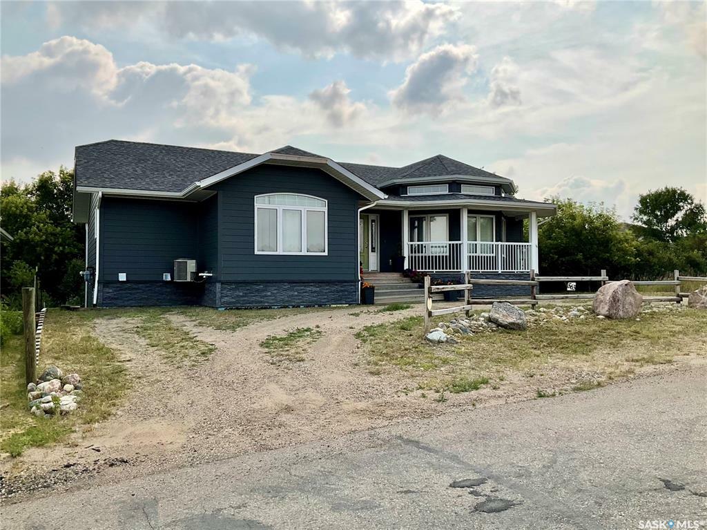 563 James Street S  Lumsden SK S0G 3C0 photo