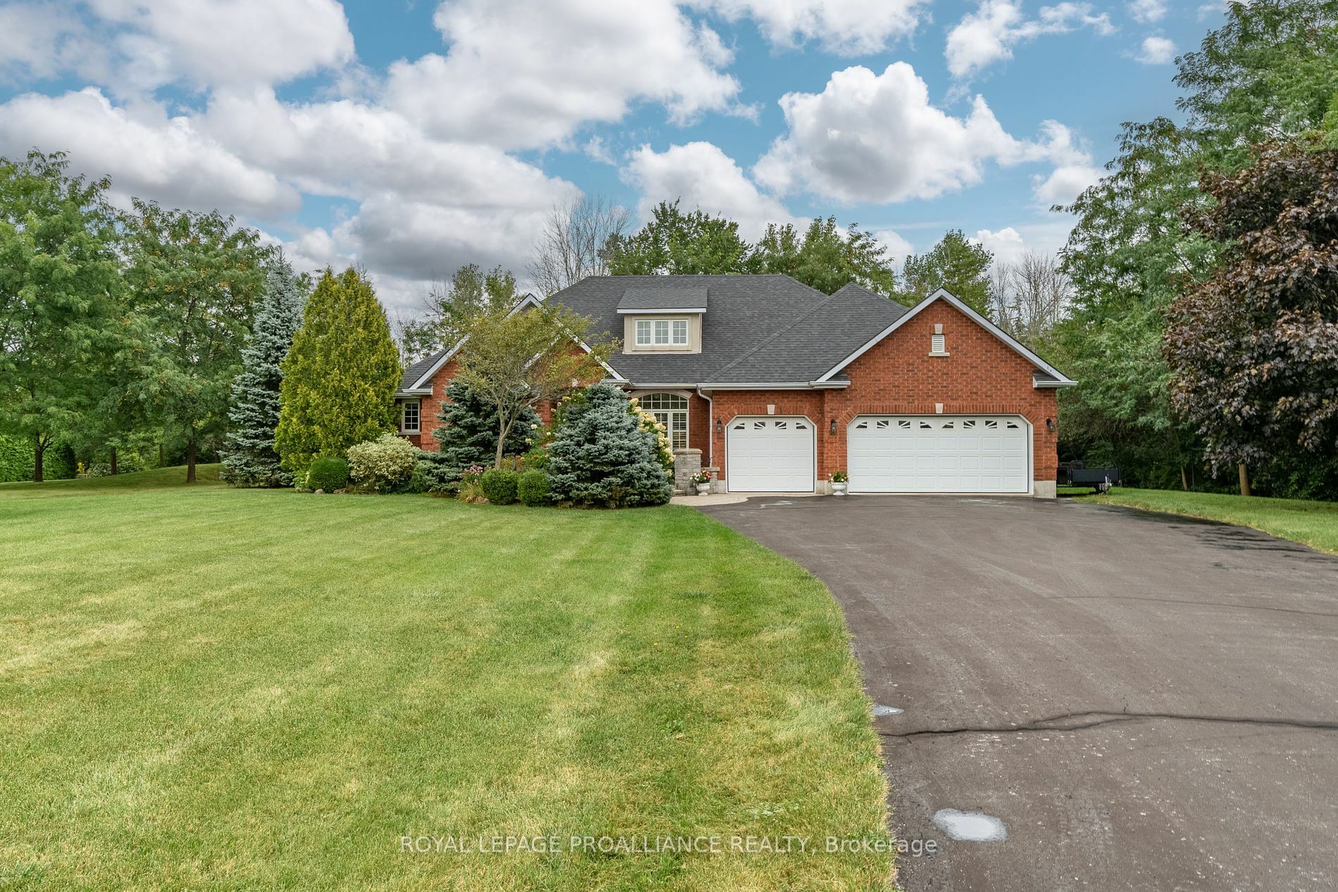 33 Yuill Cres  Prince Edward County ON K8N 0L4 photo