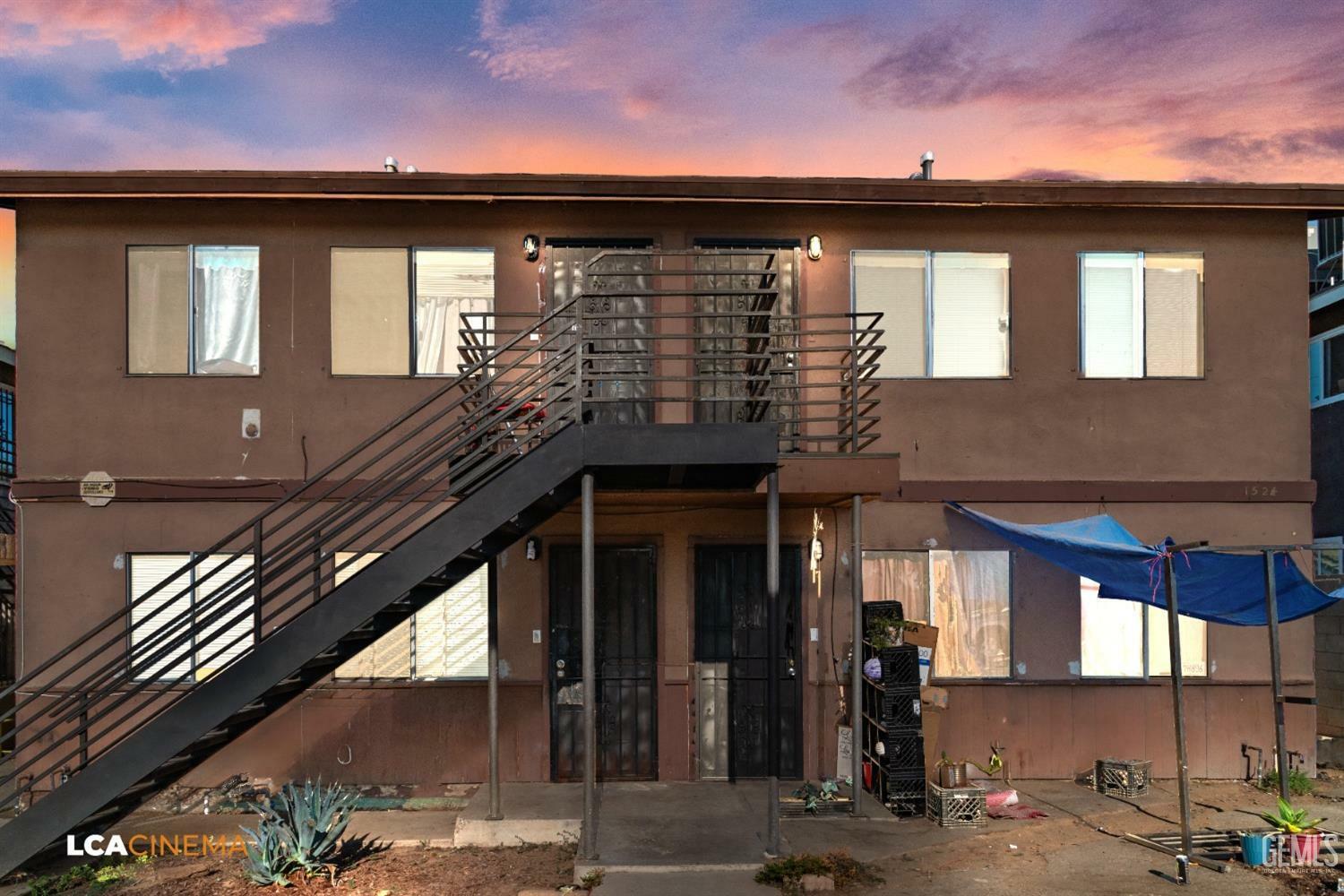 Property Photo: 1524 Mount Vernon Avenue CA 93306