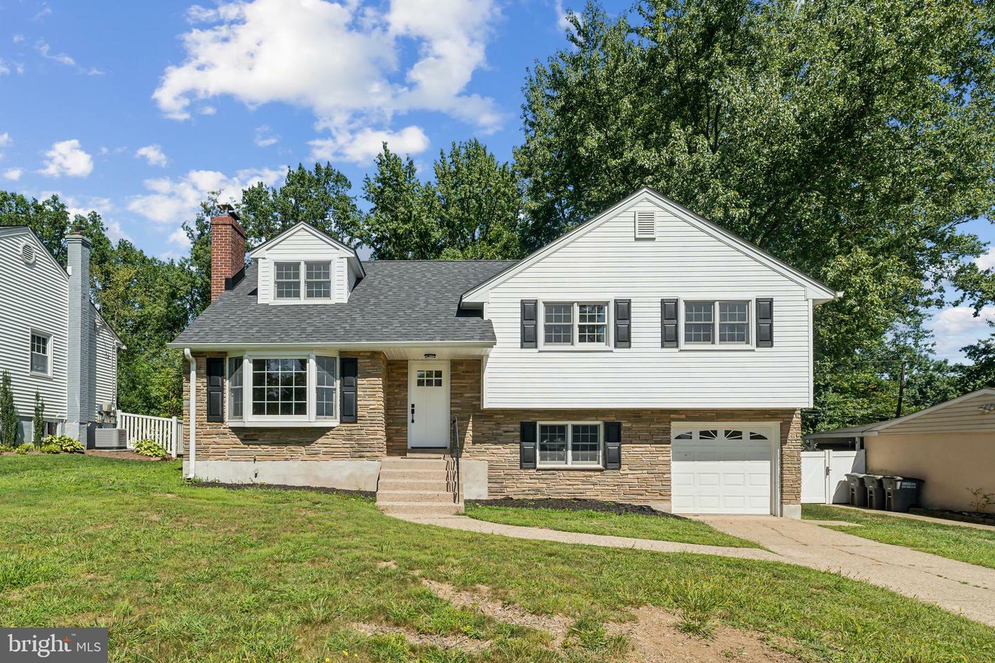 Property Photo: 221 Prospect Drive DE 19803