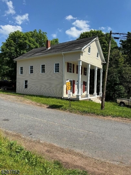 Property Photo:  2 Mill St  NJ 08867 