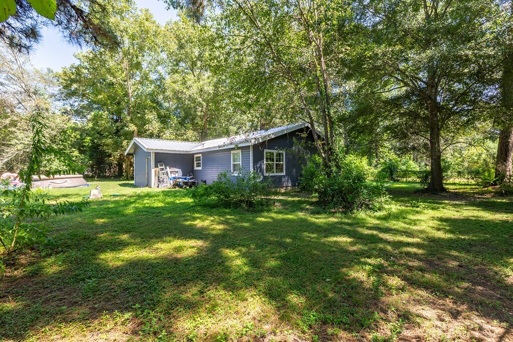 Property Photo:  150 County Road 4152  TX 75979 