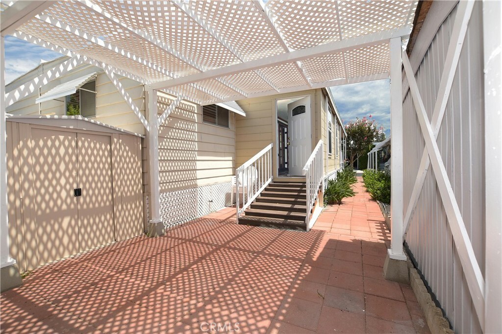 Property Photo:  14851 Jeffery Rd 312  CA 92618 