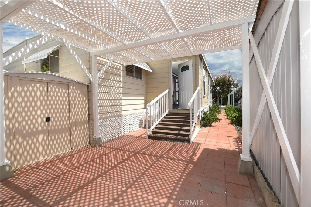 Property Photo:  14851 Jeffery Rd 312  CA 92618 