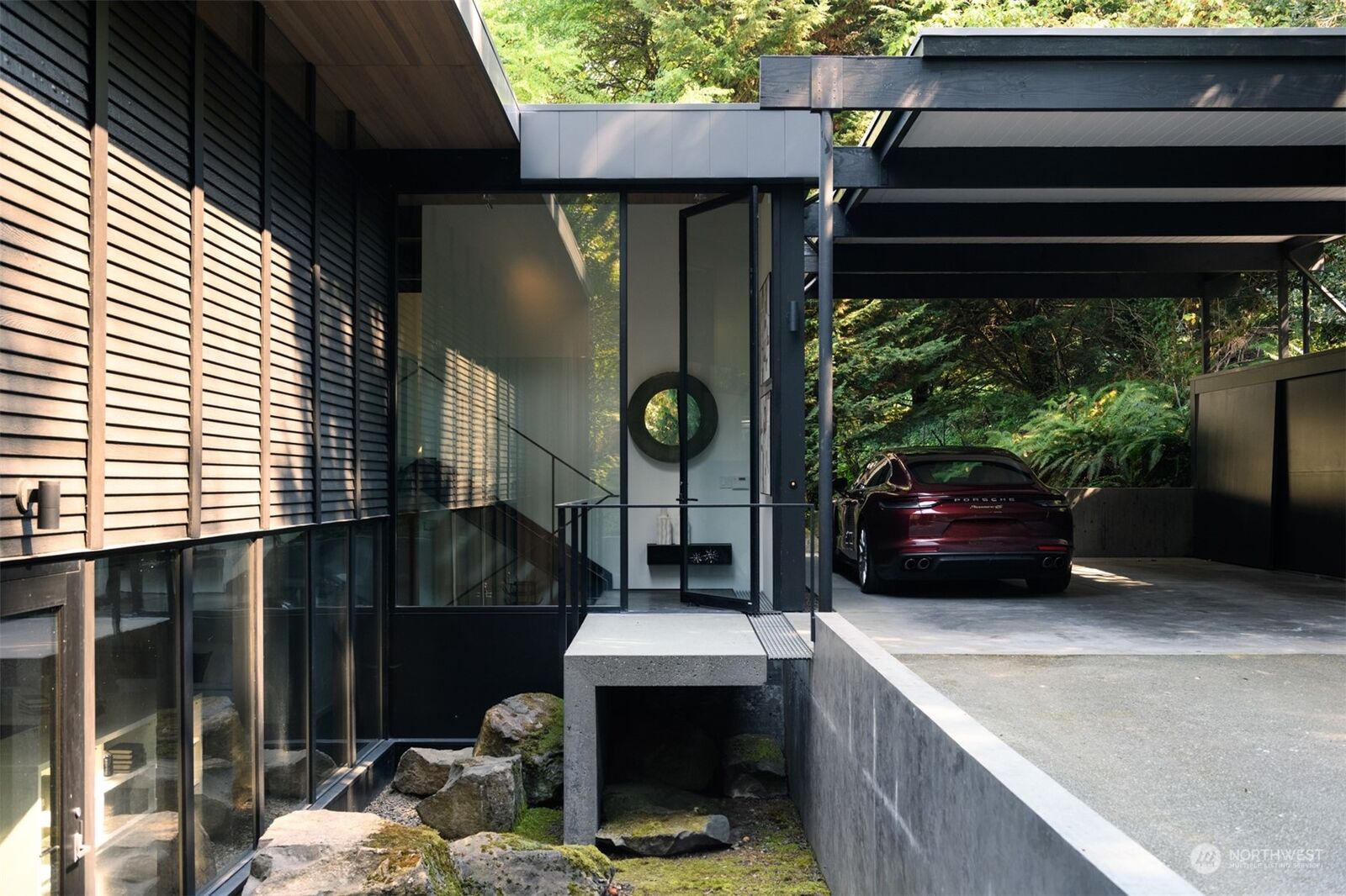 Property Photo: 5248 W Mercer Way WA 98040