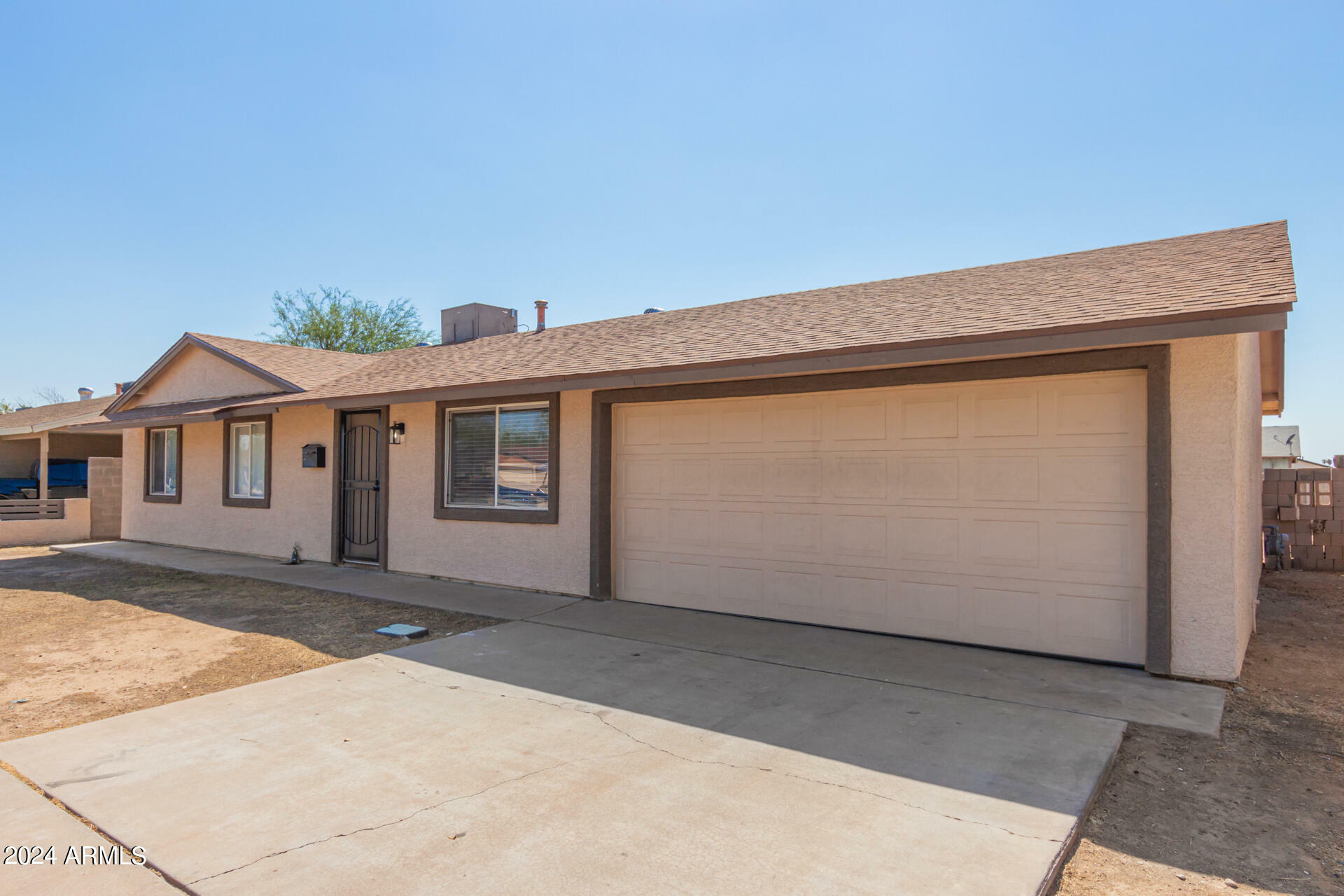 Property Photo:  2218 N 62nd Lane  AZ 85035 