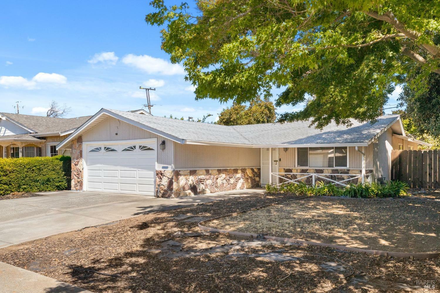 Property Photo:  1812 Clay Street  CA 94533 