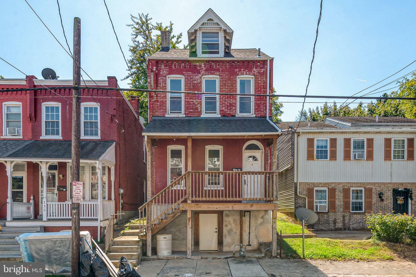 Property Photo:  734 E Marion Street  PA 17602 