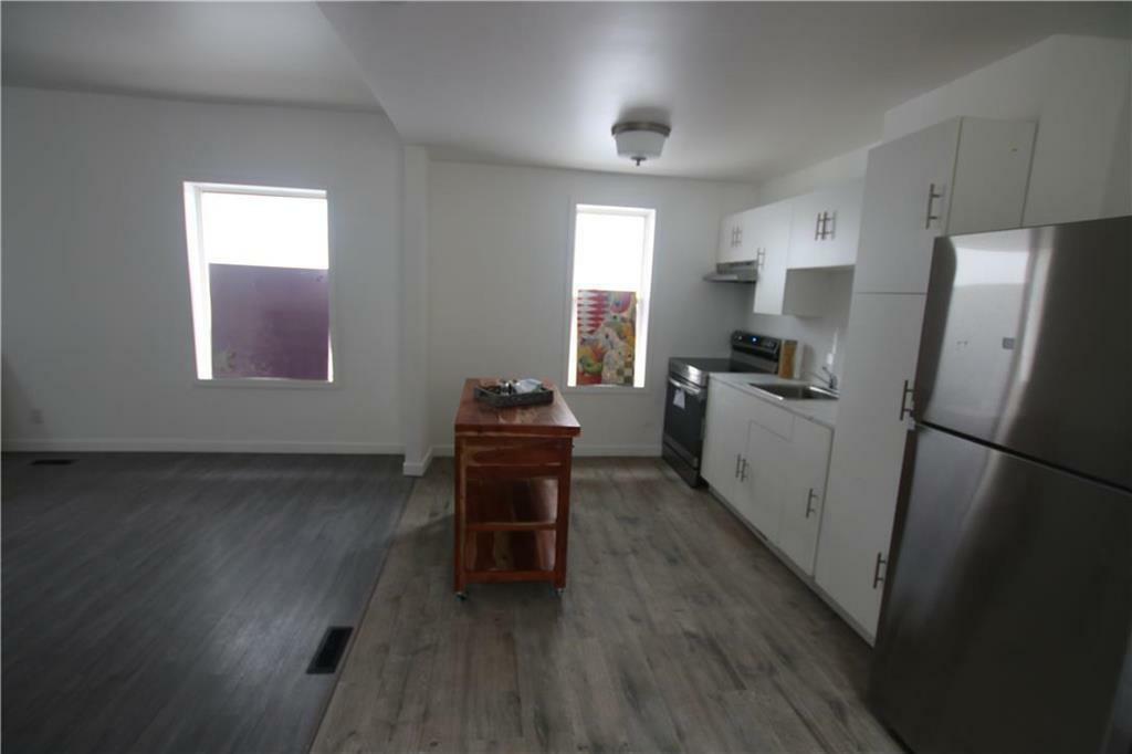 Property Photo:  392 Banning Street  MB R3G 2E5 