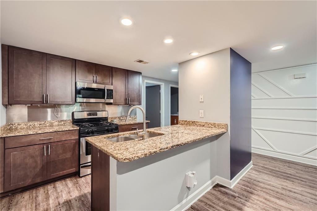 Property Photo: 3046 Briarcliff Road NE 15 GA 30329