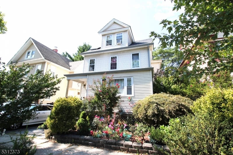 Property Photo:  231 Waverly Pl  NJ 07079 